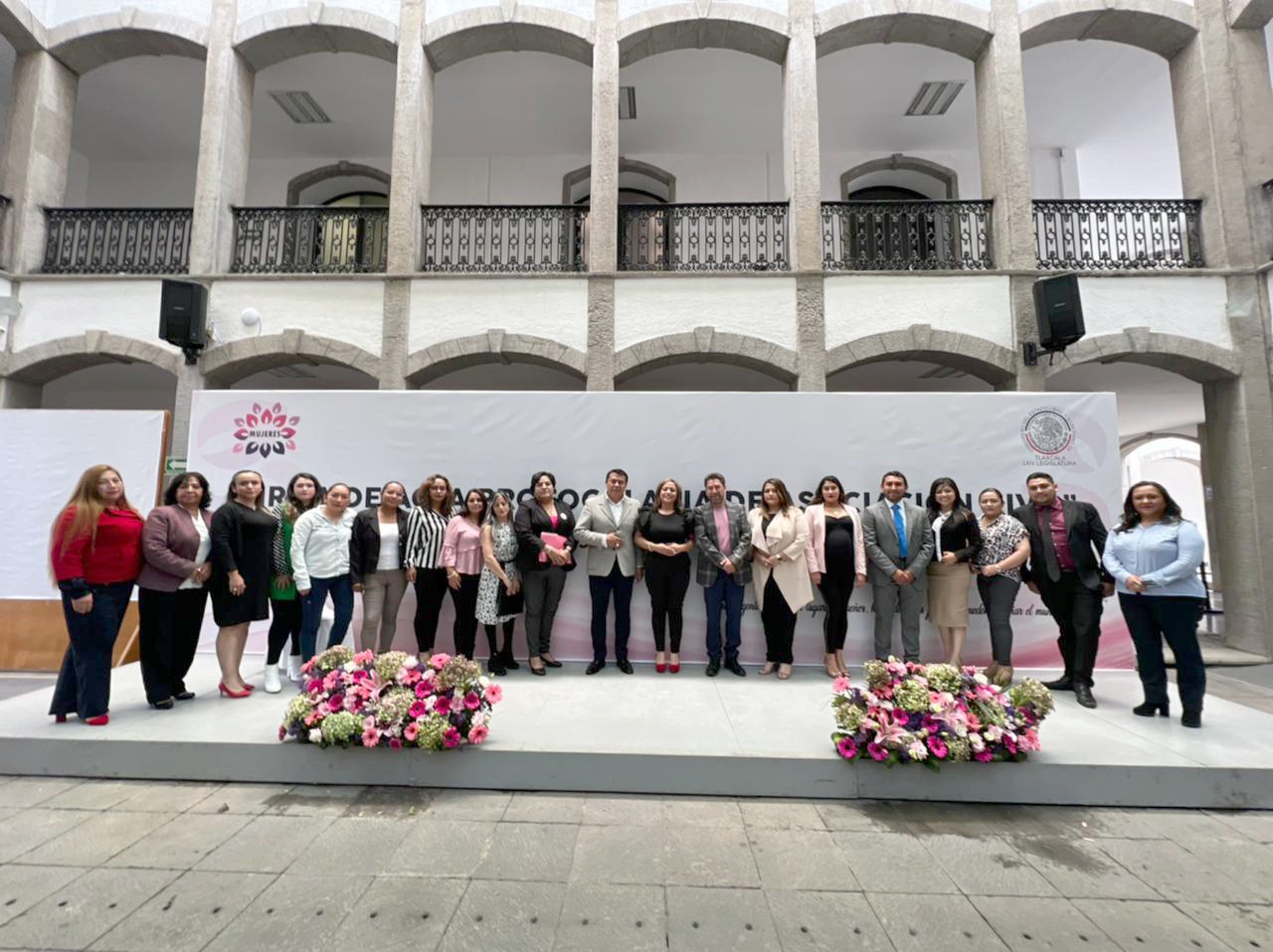 Mujeres A.C. realiza firma de acta protocolaria en el Congreso de Tlaxcala
